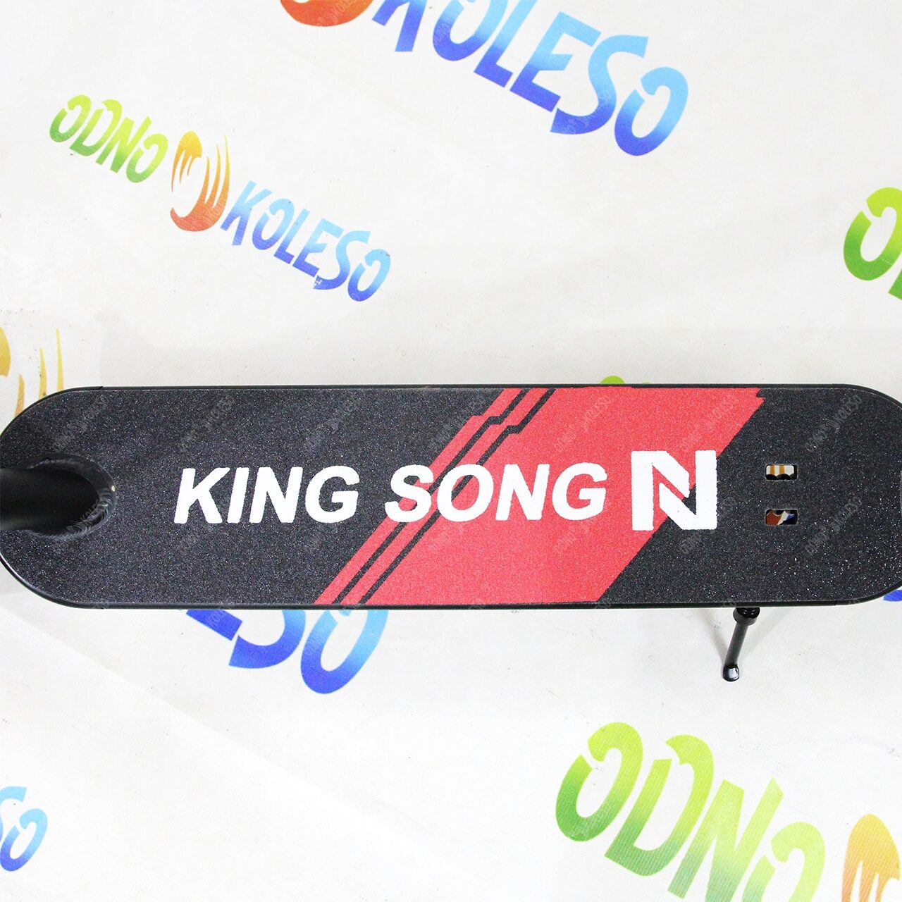 электросамокат-Kingsong-N10-plus-дека-самоката